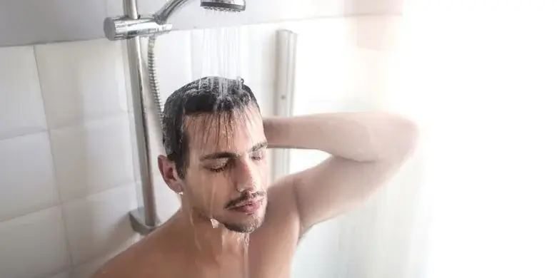 mandi air hangat
