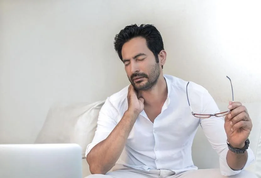 efek saraf kejepit leher