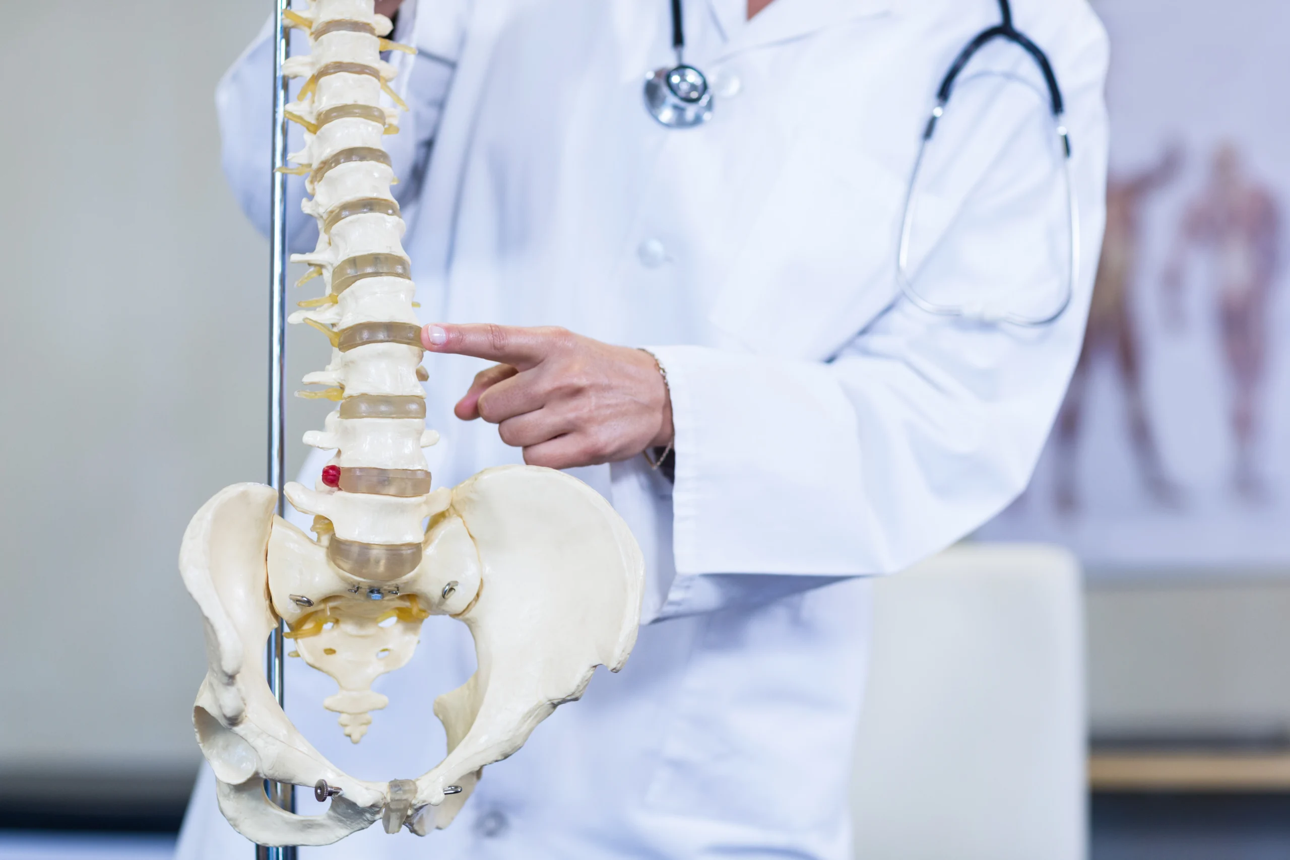 Kyphoplasty, Cara Efektif Mengatasi Patah Tulang Belakang - Lamina Pain and Spine Center