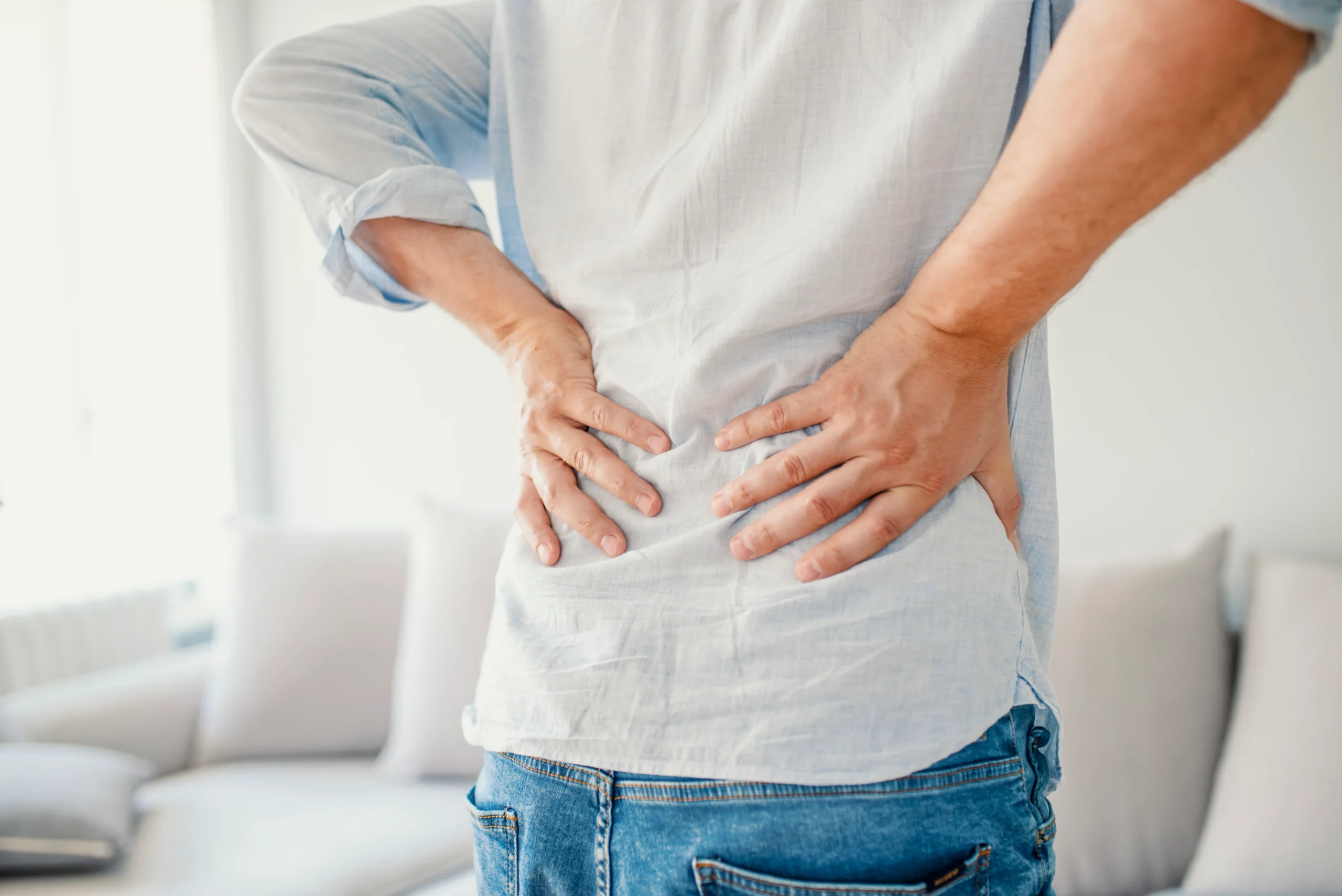 Gejala Skiatika Bisa Sebabkan Nyeri Pinggang Kronis - Lamina Pain and Spine Center