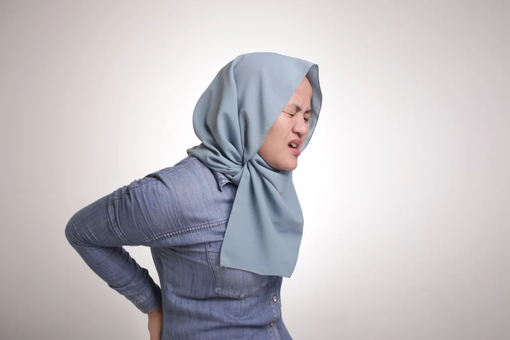 akibat saraf tulang belakang terjepit - Klinik Lamina