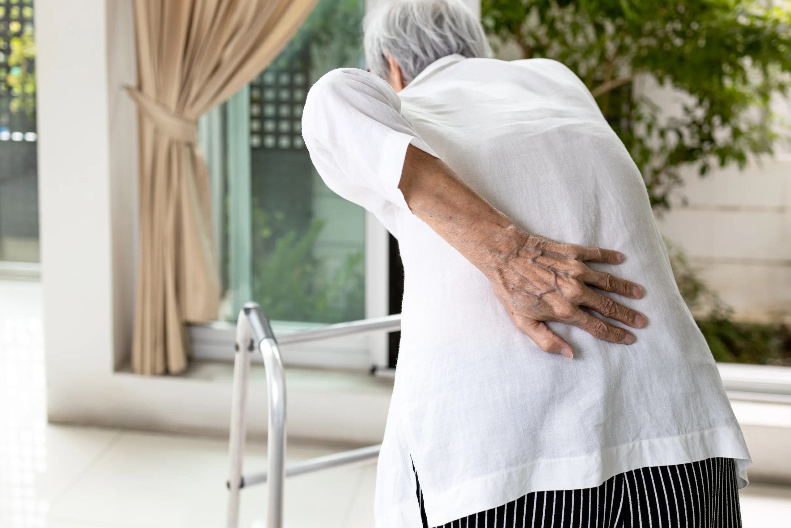 saraf tulang belakang terjepit - Lamina Pain and Spine Center